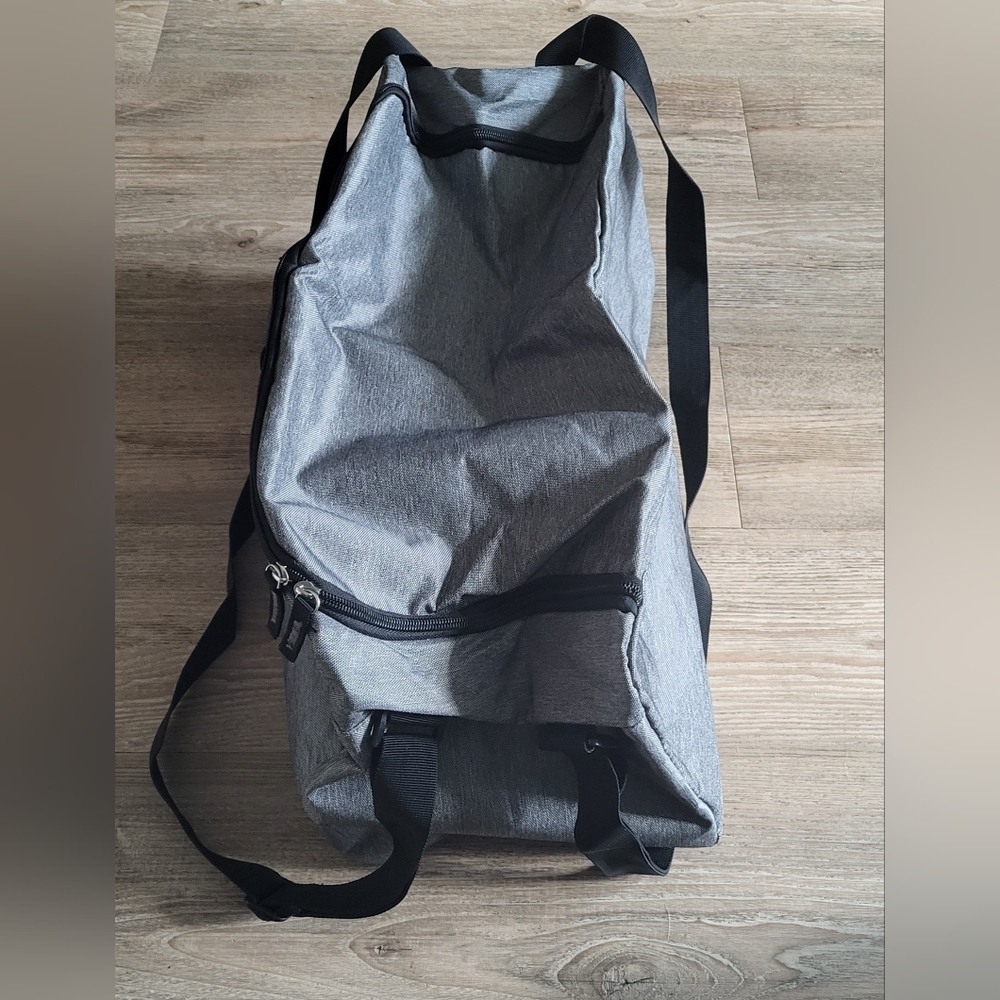 Duffle bag - Picture 2 of 3